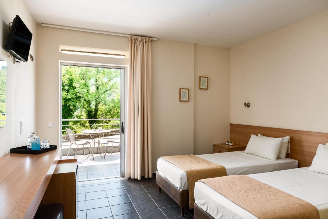 Gefiri Plakas Hotel, Tzoumerka Esterno foto