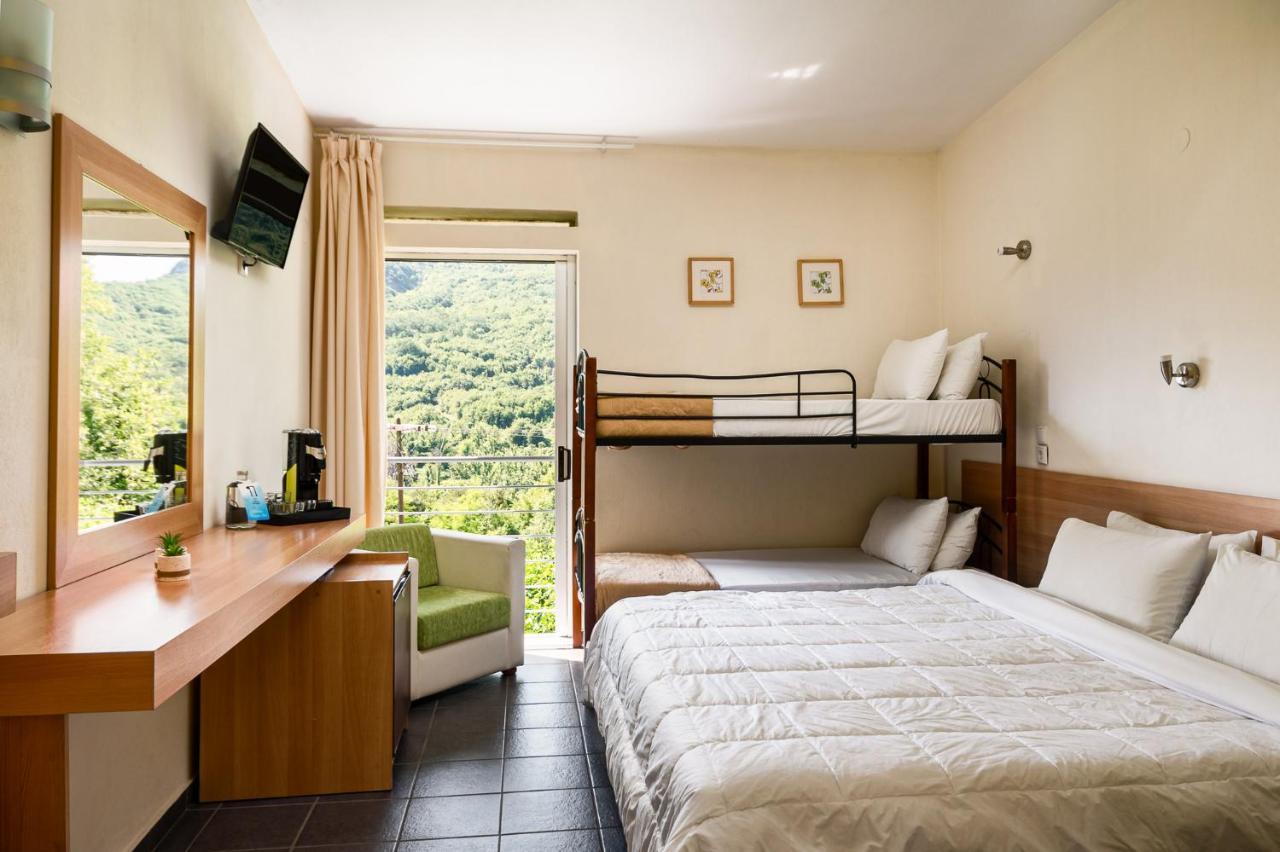 Gefiri Plakas Hotel, Tzoumerka Esterno foto