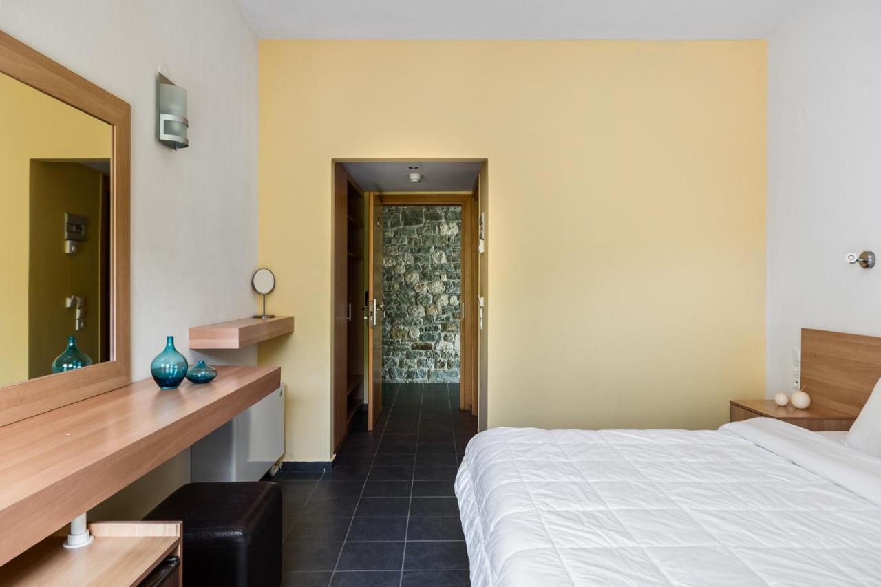Gefiri Plakas Hotel, Tzoumerka Esterno foto