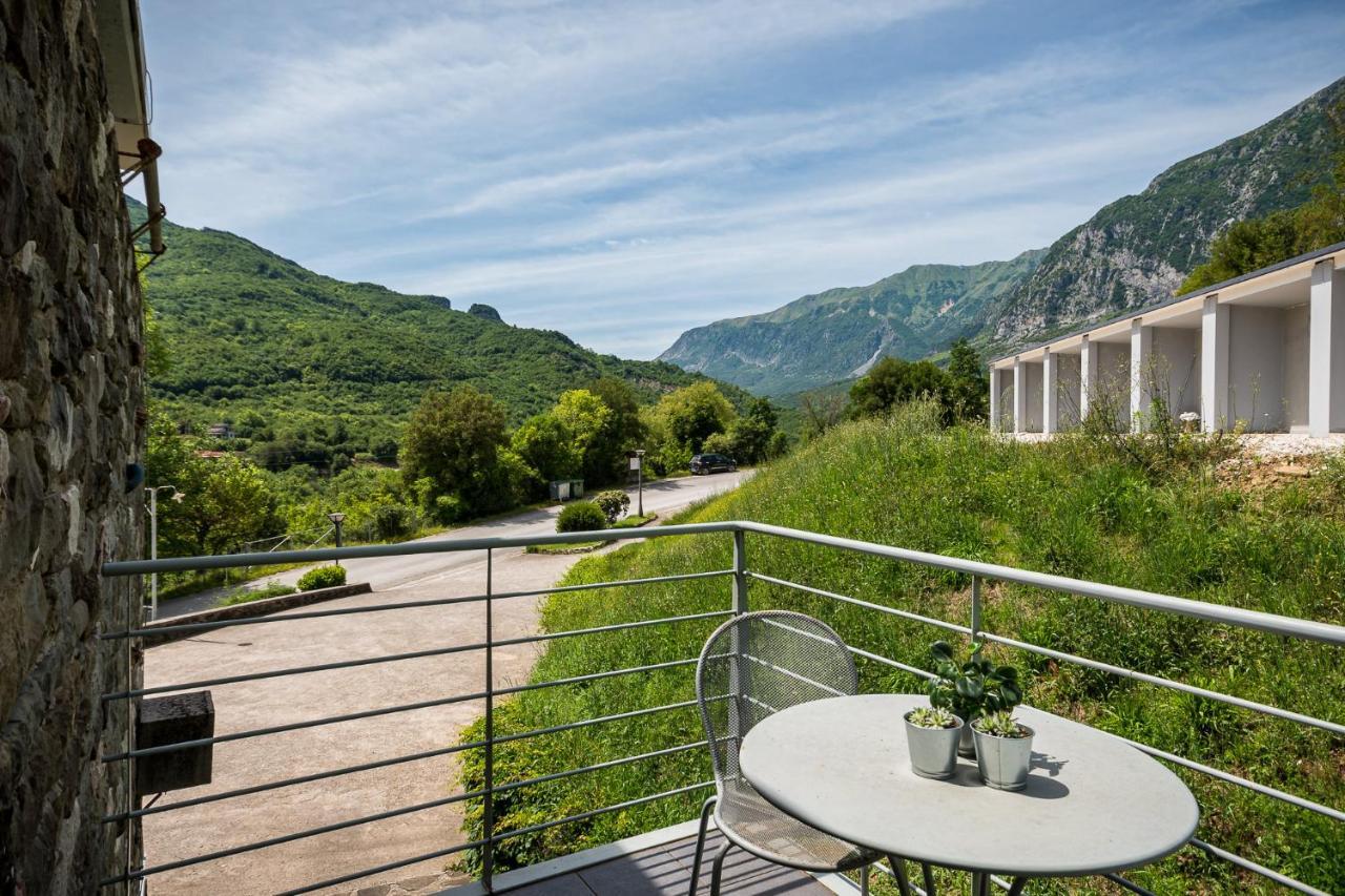 Gefiri Plakas Hotel, Tzoumerka Esterno foto