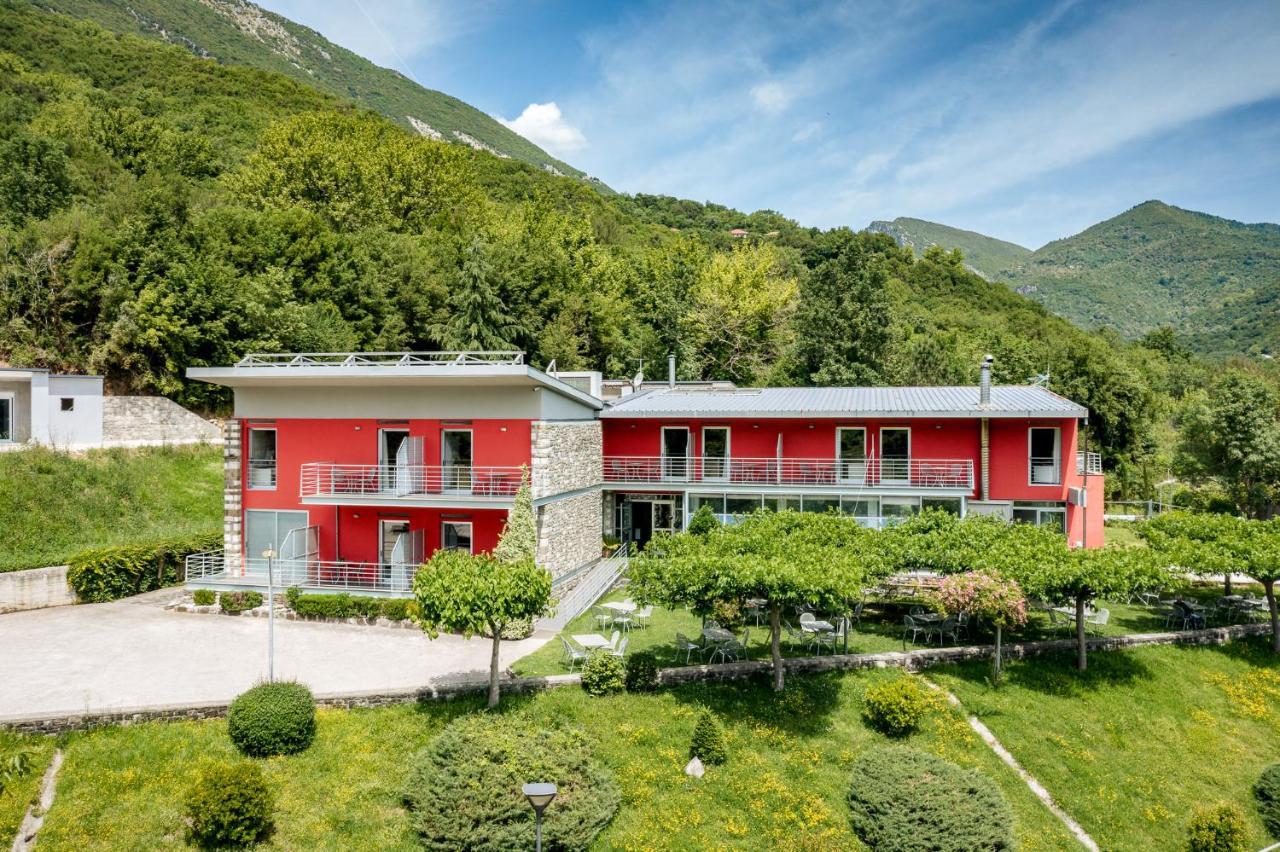Gefiri Plakas Hotel, Tzoumerka Esterno foto