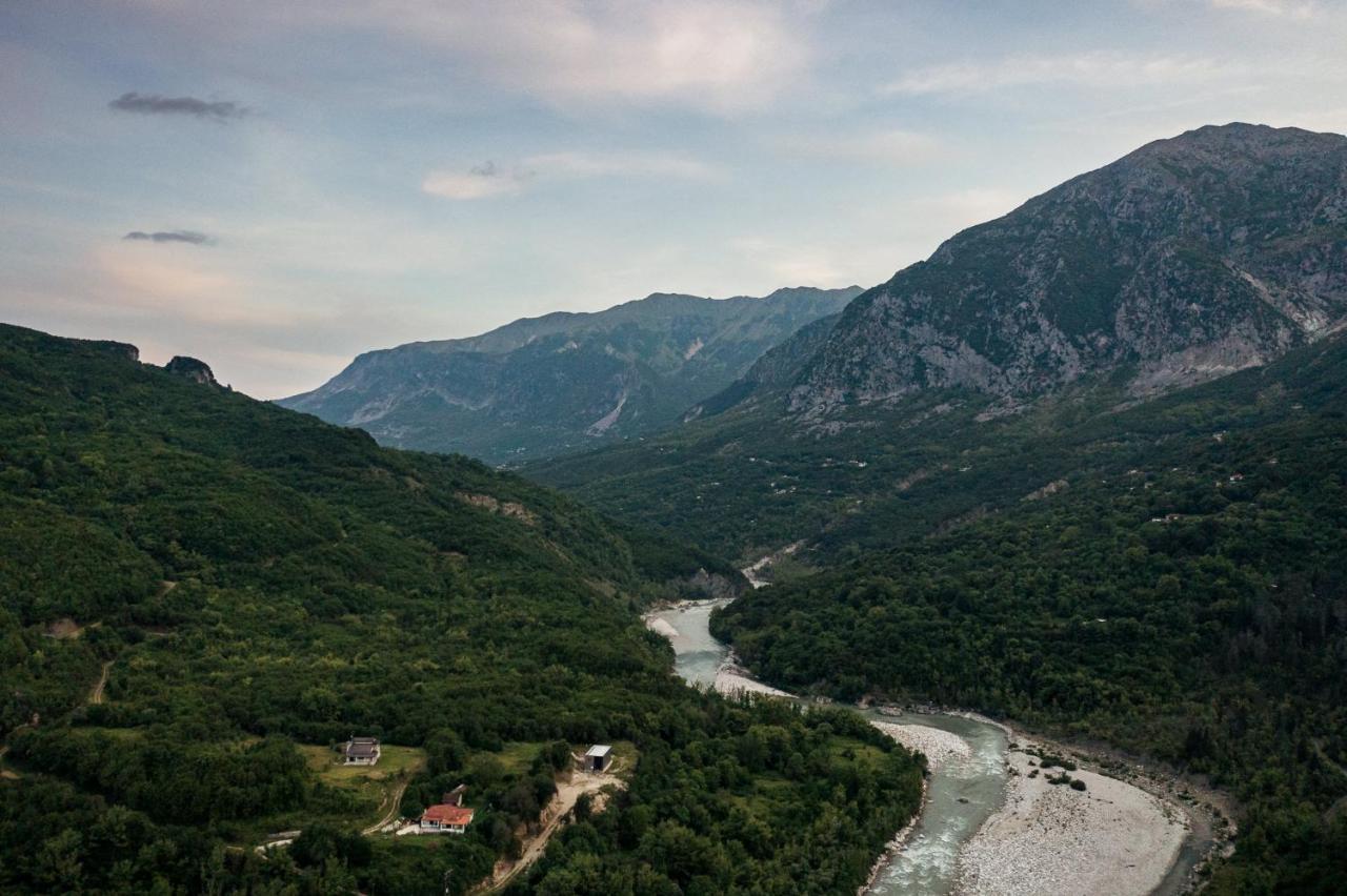 Gefiri Plakas Hotel, Tzoumerka Esterno foto