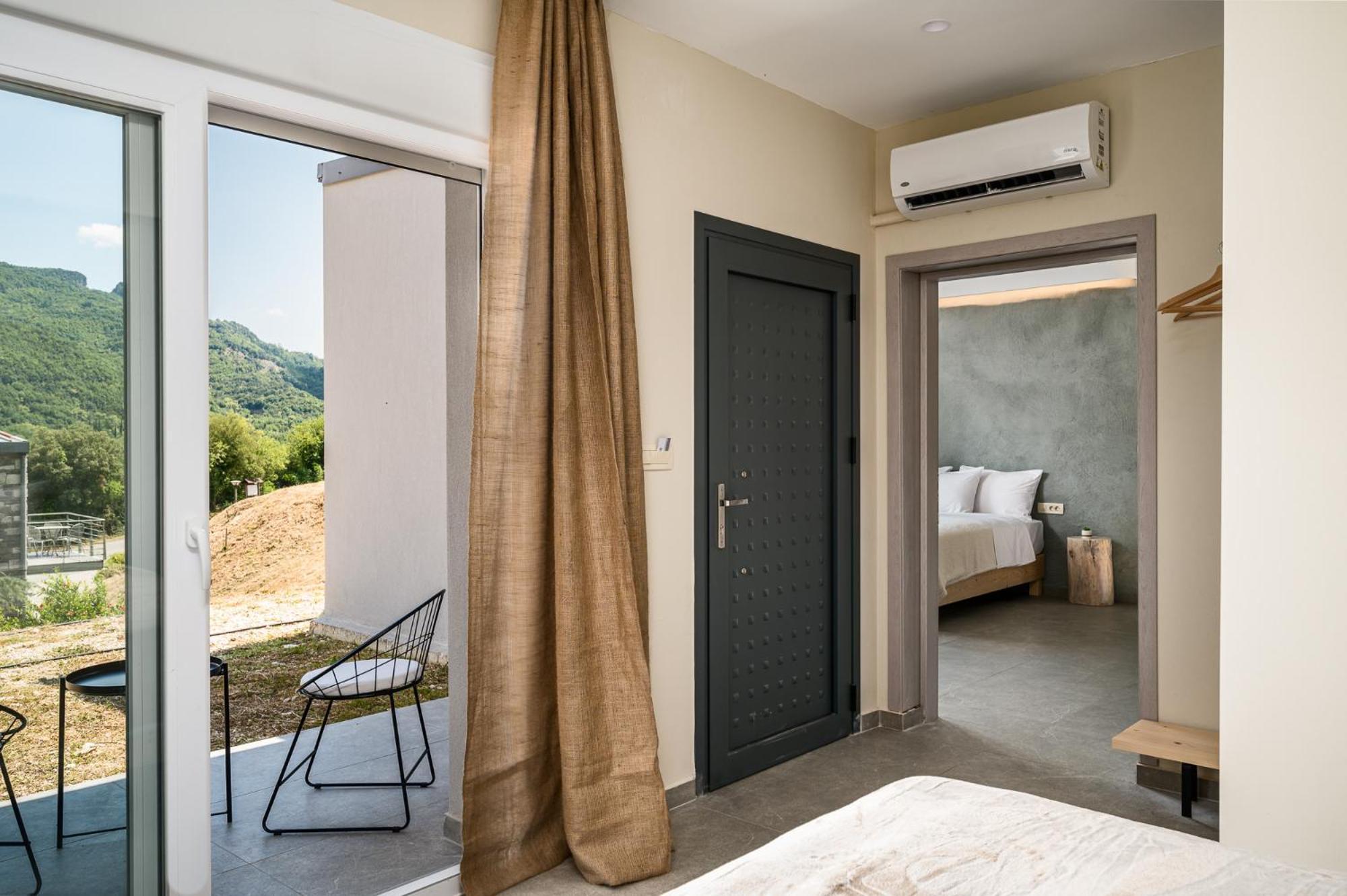 Gefiri Plakas Hotel, Tzoumerka Esterno foto