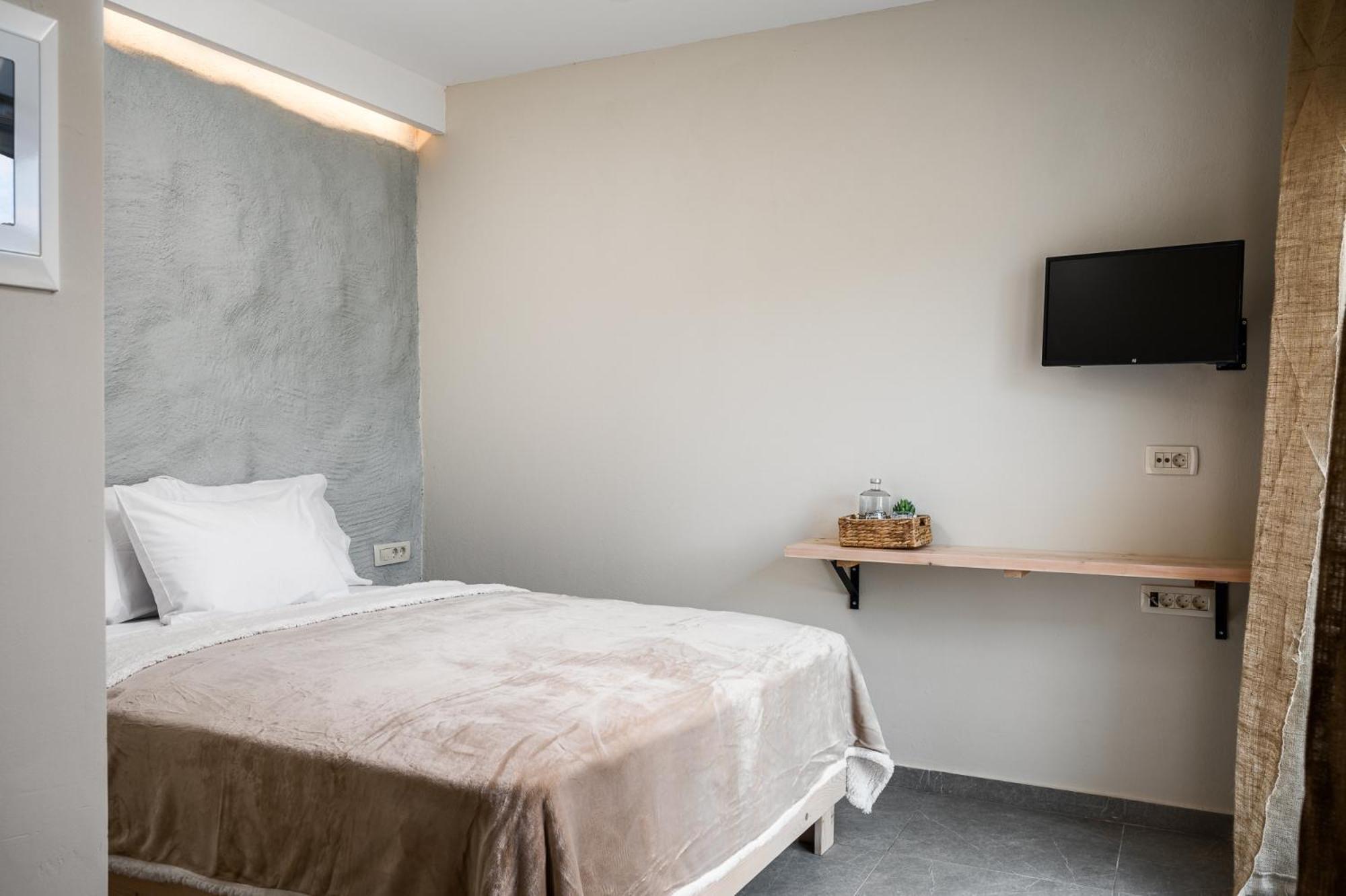 Gefiri Plakas Hotel, Tzoumerka Esterno foto