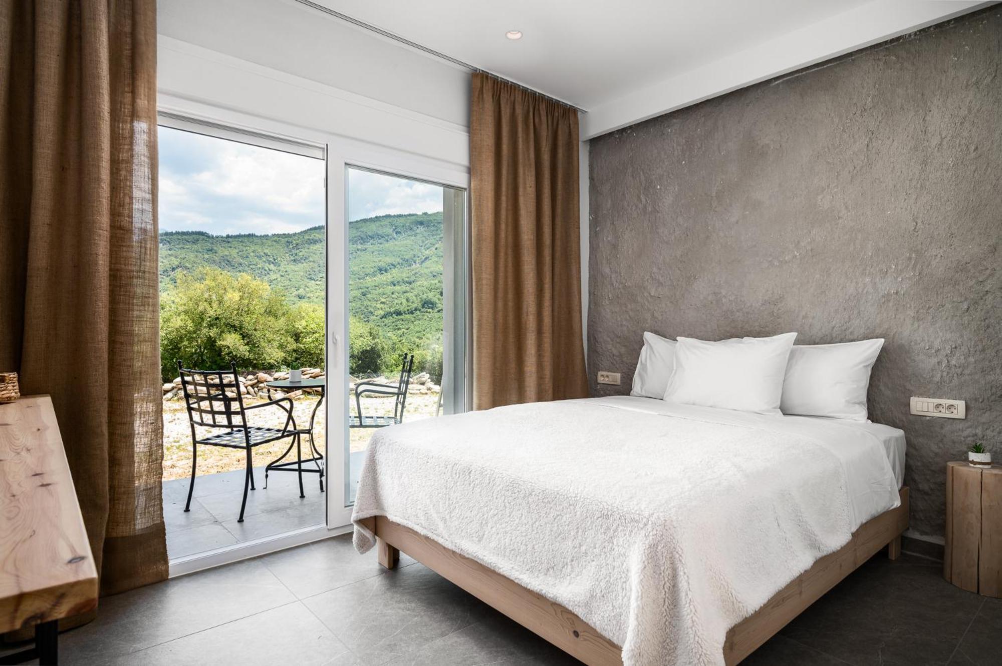 Gefiri Plakas Hotel, Tzoumerka Esterno foto